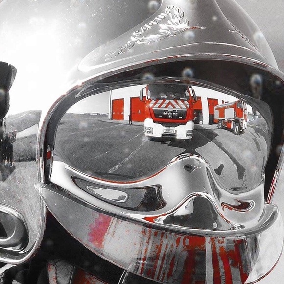 Meet your Posher, Yan - Picture 1 of 1